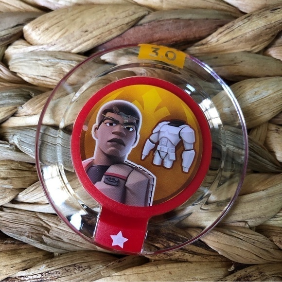 Disney Infinity: Power Discs: Finn’s Stormtrooper Costume (2015) - Picture 1 of 2